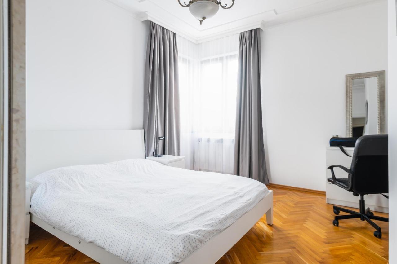 Vitosha Str 2Bd White & Blue Apt By Flat Mаnager Sofie Exteriér fotografie